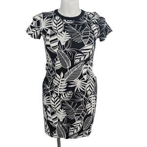 Old Navy Fitted Crew-Neck Tee Dress floral white , black sz M
